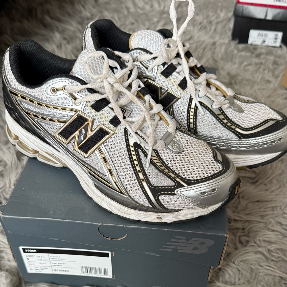New Balance Women's Silver and Black Sneakers